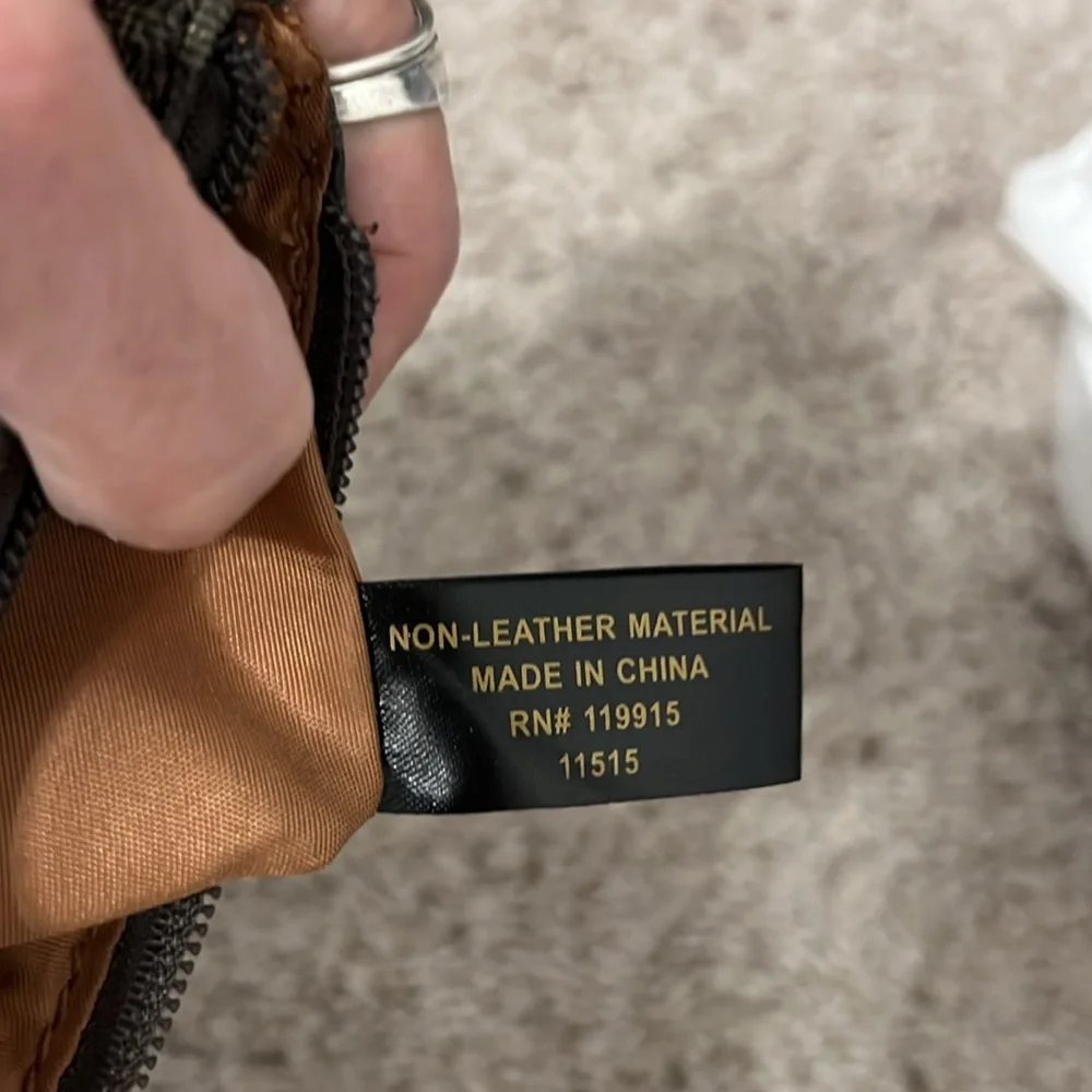 NWOT Giani Bernini women’s monogram brown and tan wristlet